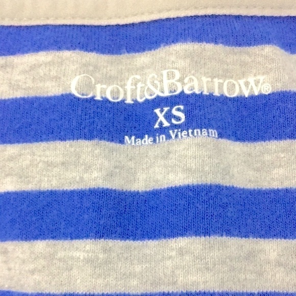 Croft & Barrow Blue Gray Striped V-neck T-shirt XS - Picture 3 of 4